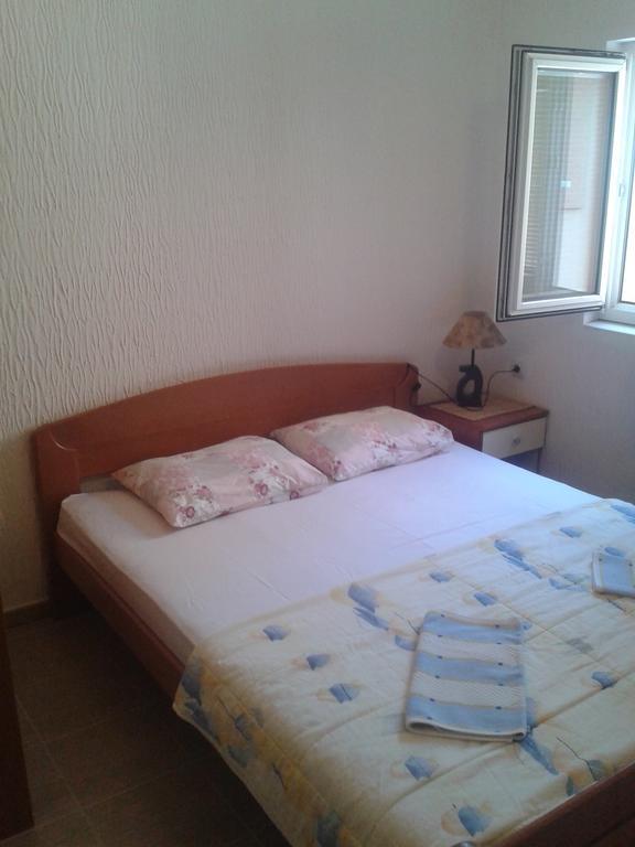 Guesthouse Lautasevic Petrovac Exterior photo