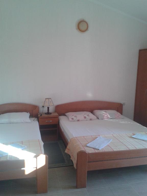 Guesthouse Lautasevic Petrovac Exterior photo