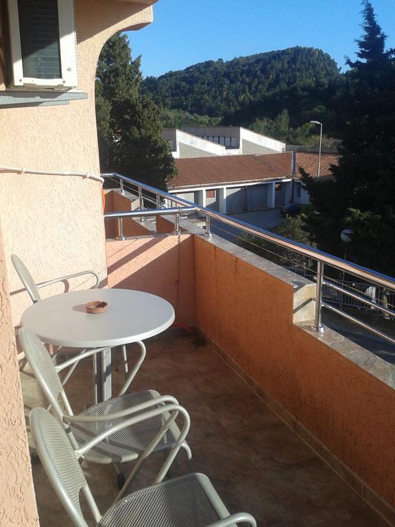 Guesthouse Lautasevic Petrovac Exterior photo