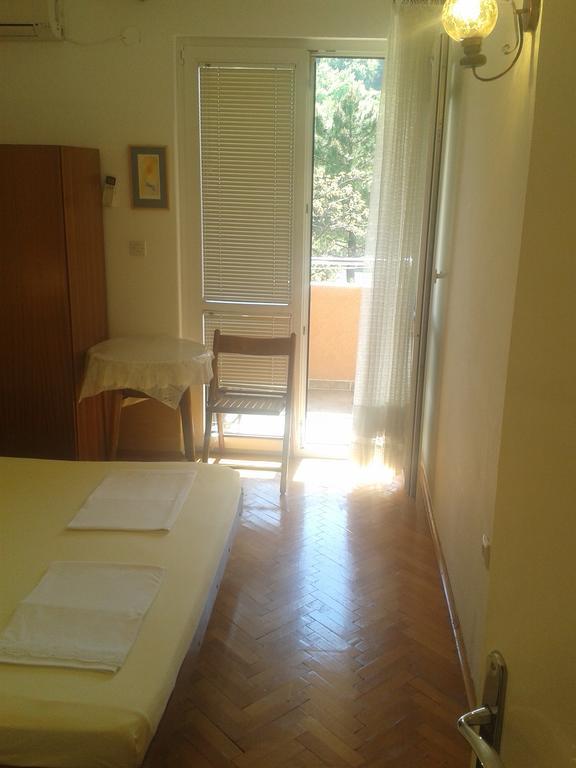 Guesthouse Lautasevic Petrovac Exterior photo