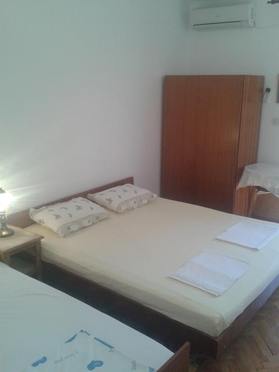 Guesthouse Lautasevic Petrovac Exterior photo